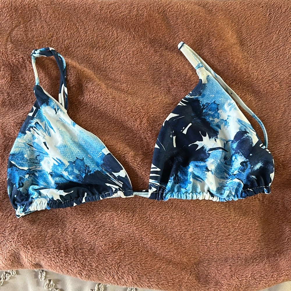 RVCA size large bikini top blue floral